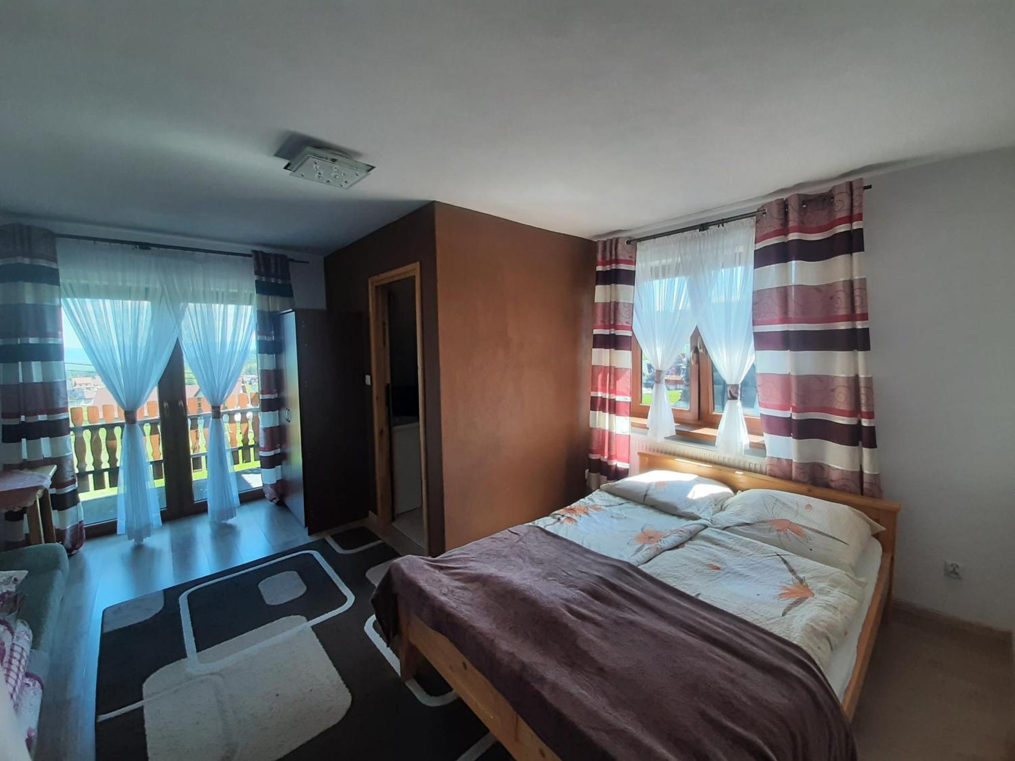 Pokoje U Mrugaly Czerwienne Chambre photo